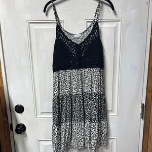 Eyeshadow Black Tiered Sleeveless crocheted dress